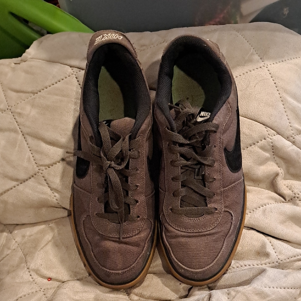 Nike Men's Dark Brown Sneakers Size 11 B104 1/2